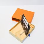 Women's LV card holder 4