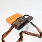 iPhone lv case port access