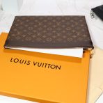 Louis Vuitton Daily pouch