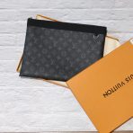 Louis Vuitton Daily pouch