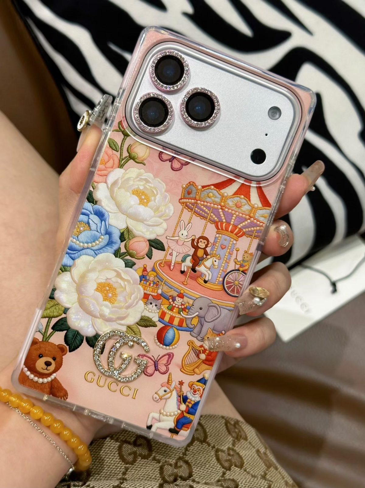 Gucci Print Clear Phone Case for iPhone 15-18 / Pro / Pro Max