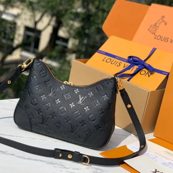 Boulogne Leather Croissant Bag
