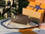 Slim Trunk Soft-Sided Bag