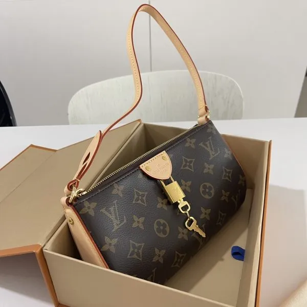 Tirette Monogram Shoulder Bag