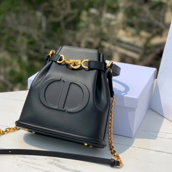 CEST All-Leather Bucket Bag