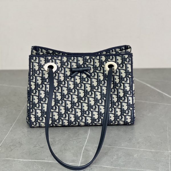 Classic Oblique Jacquard Fabric Handbag